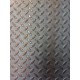 Lamiera bugnata mandorlata in fe (acciaio comune) dalle dimensioni di 100x200cm, spessore 4+2mm